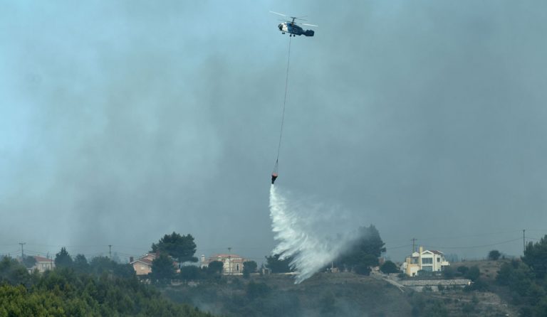 Κρίσιμη η κατάσταση στην αν. Αττική – Συνεχείς αναζωπυρώσεις