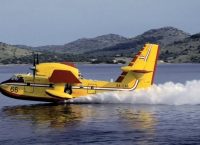 Μόνο 4 από τα 18 Canadair πετούν για την κατάσβεση των πυρκαγιών