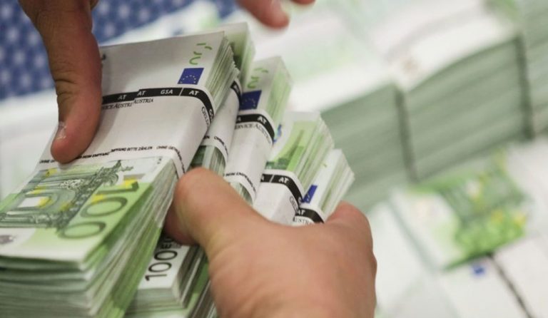 Aπώλειες – Έσοδα του ΦΠΑ: Κοστίζουν 100 ευρώ τον χρόνο σε καθέναν από τους κατοίκους της ΕΕ