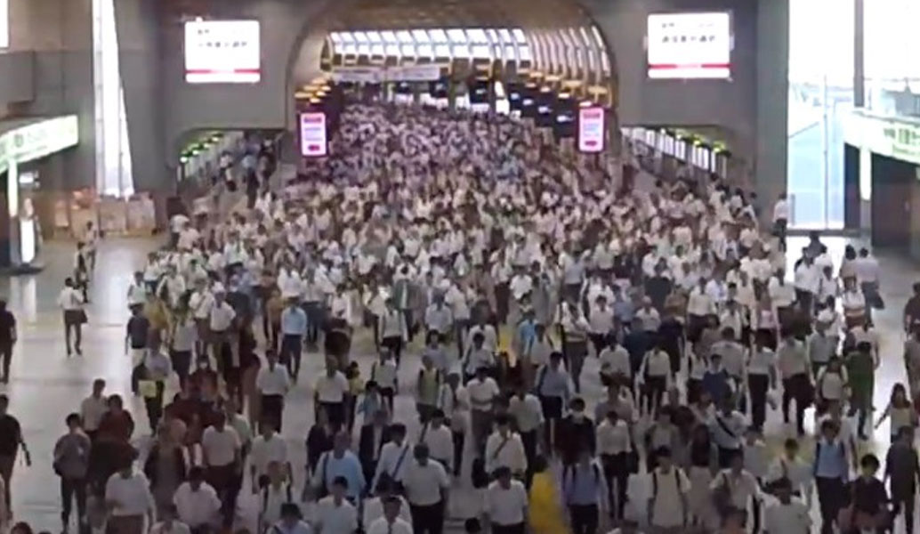 Ίλιγγος: Το μετρό του Τόκιο σε ώρα αιχμής (vid)