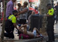 Γιούνκερ: Ποτέ δε θα φοβηθούμε από μια τέτοια βαρβαρότητα