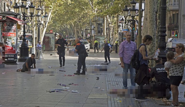 Ισπανία-Επιθέσεις: Οι Αρχές κάνουν λόγο για οκταμελή πυρήνα