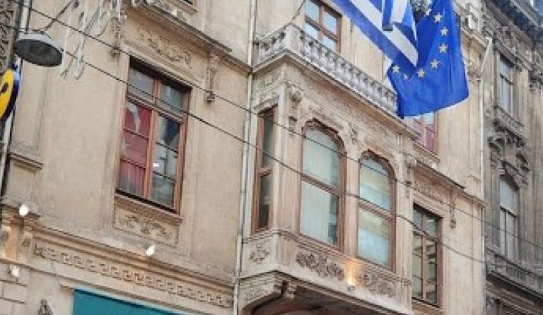 Πυρκαγιά στο ελληνικό προξενείο στην Κωνσταντινούπολη