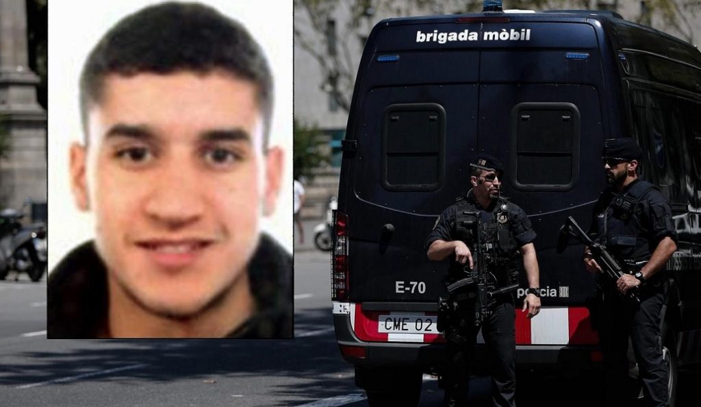 “Καταζητείται. Είναι οπλισμένος κι επικίνδυνος” (pic)