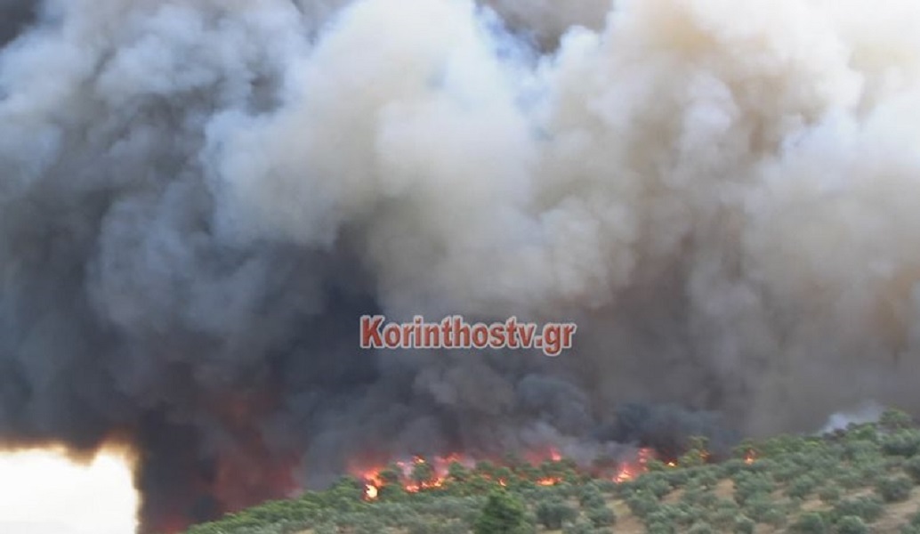 Ρύτο Κορινθίας: Συνεχίζει να μαίνεται η φωτιά