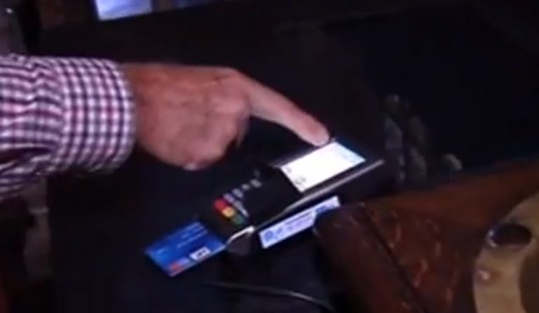 Εκκλησία στο Βέλγιο έχει POS στο παγκάρι (vid)