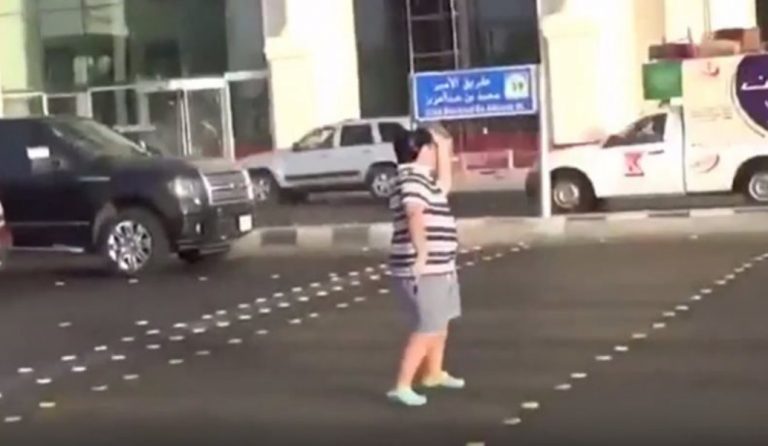 Σαουδική Αραβία: Συνέλαβαν 14χρονο επειδή χόρευε “μακαρένα” (vid)