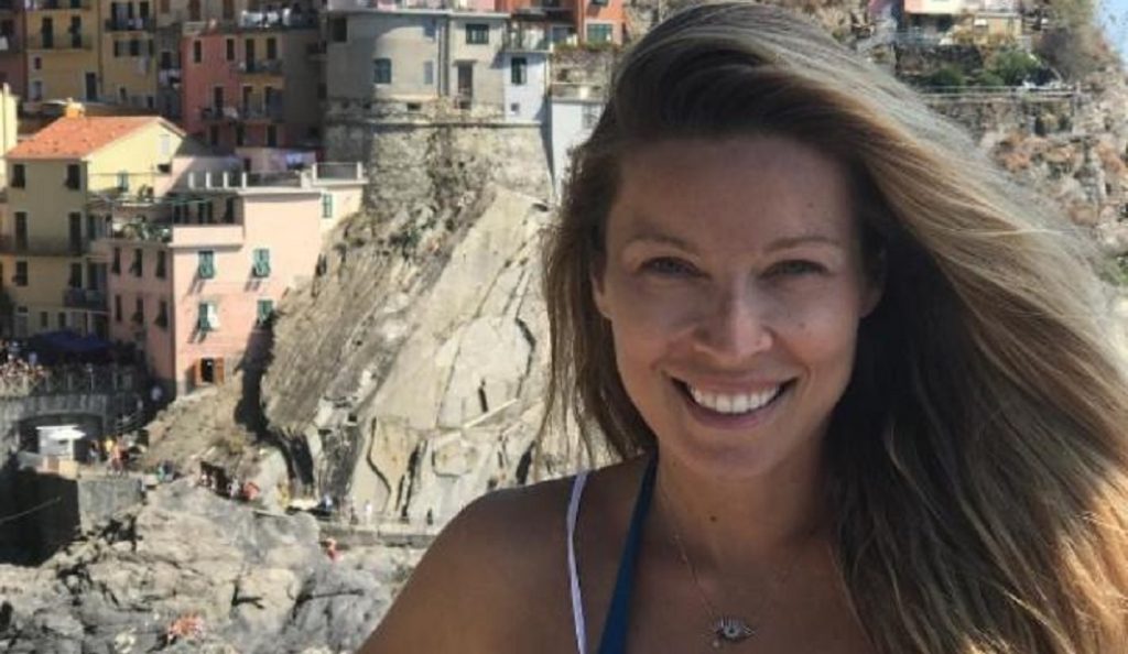 Μαριέττα Χρουσαλά: Η selfie στο κρεβάτι της λίγο πριν τον ύπνο (pic)