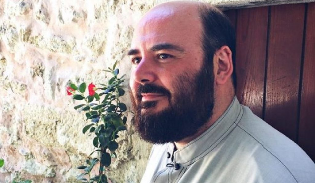 Viral: Το συγκινητικό μήνυμα ιερέα για τον γιο του που απέτυχε στις πανελλαδικές