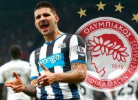 «Σφήνα για Μίτροβιτς ο Ολυμπιακός»