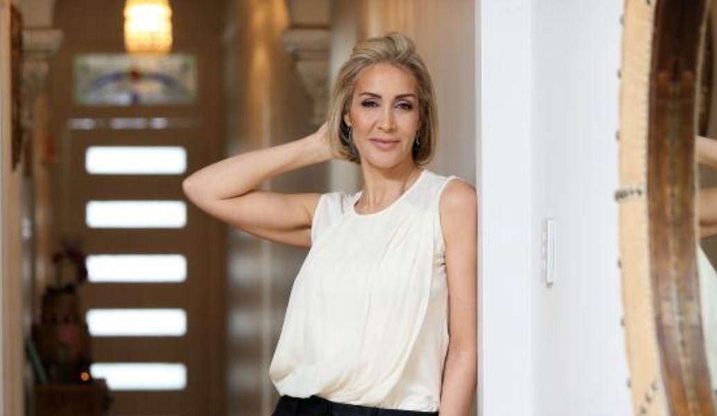 Συνοδός πολυτελείας και πρώην δημοσιογράφος αποκαλύπτει… (pics & vid)