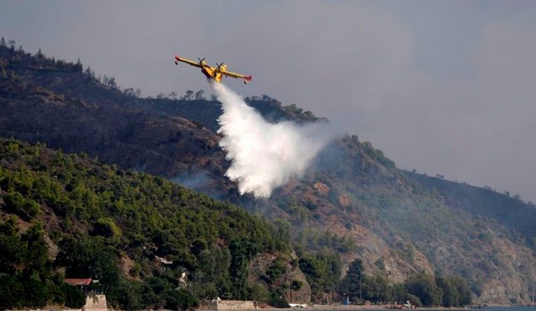 Σε ύφεση το πύρινο μέτωπο στις Μαριές Ζακύνθου