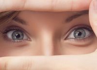 Όραση: Οι κίνδυνοι από την λάθος χρήση των φακών επαφής