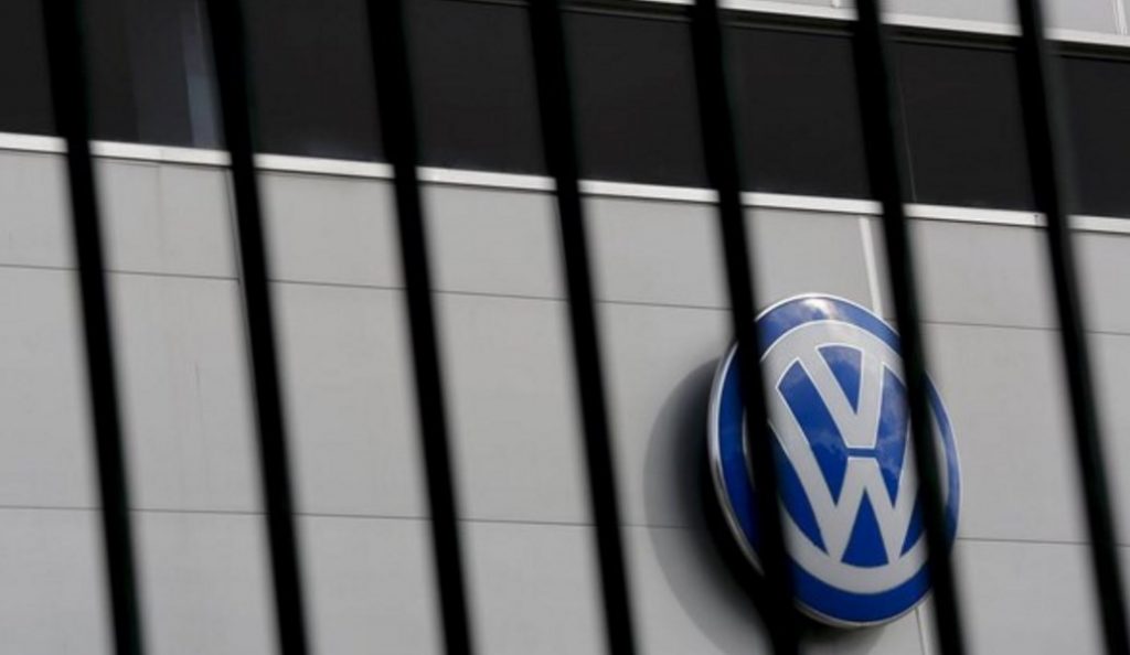 VW: Κυρώσεις για τα πειράματα σε ανθρώπους και πιθήκους