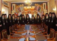“Πύρινη” ανακοίνωση από την Εκκλησία για την αναδοχή στα ομόφυλα ζευγάρια