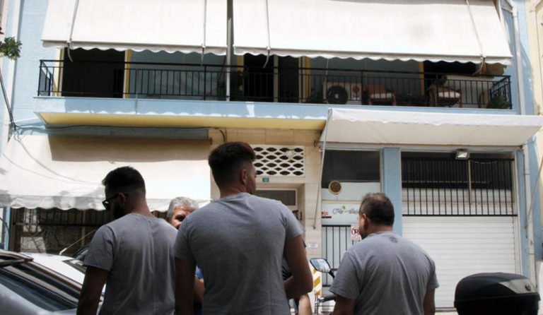 Πετρούπολη: Θρήνος για την 18χρονη Ειρήνη που σκότωσε ο πατέρας της