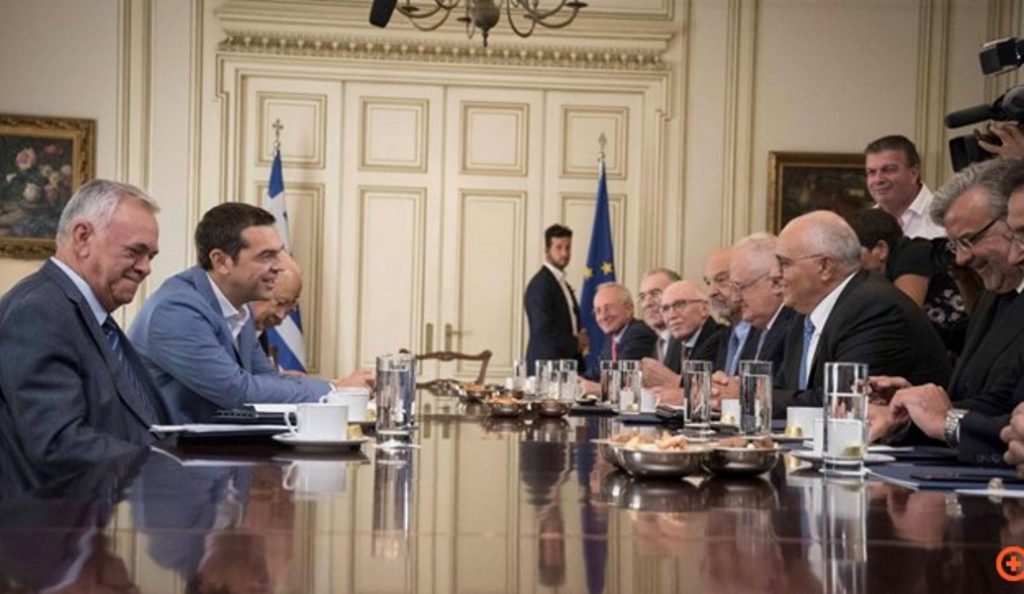 Τραπεζίτες σε Τσίπρα: Κύριε πρωθυπουργέ συνεχίστε τις μεταρρυθμίσεις