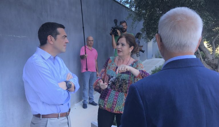 Αλέξης Τσίπρας: Τα παραλειπόμενα της επίσκεψής του στην Apivita
