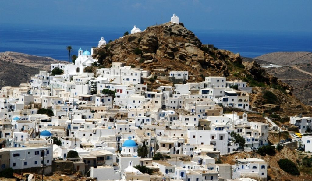 Ίος: Ύμνοι της ιταλικής Vogue για τις ομορφιές του νησιού