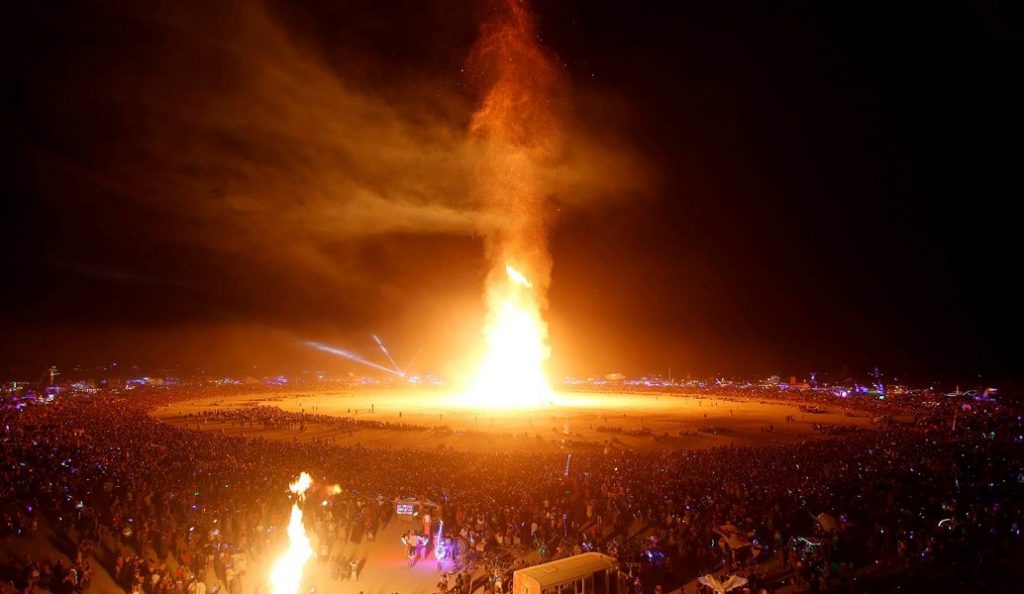 Burning Man: Νεκρός ο άντρας όρμησε στην πυρά στο Burning Man Festival