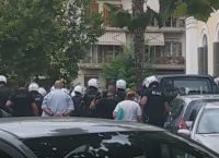Θεσσαλονίκη: Εισβολή του Ρουβίκωνα στο Yπουργείο Μακεδονίας- Θράκης (vid)
