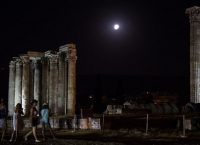 Πανσέληνος: Θα την απολαύσουμε με μουσική στους Στύλους του Ολυμπίου Διός