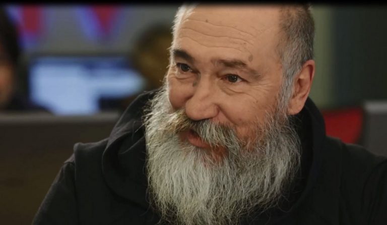 Τζίμης Πανούσης: Yποβλήθηκε σε αγγειοπλαστική επέμβαση