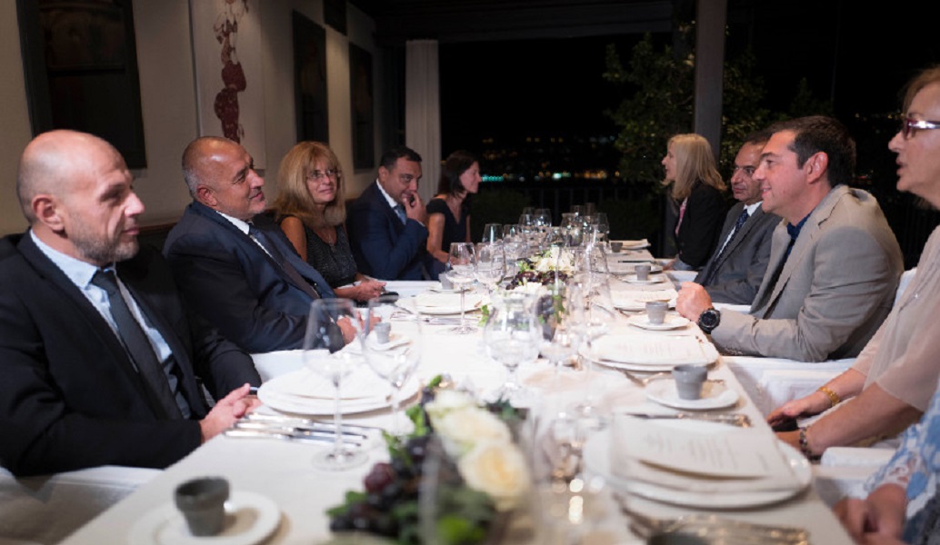Ο Τσίπρας και το θερμό καλοσώρισμα στον πρωθυπουργό της Βουλγαρίας, Μπόικο Μπορίσοφ