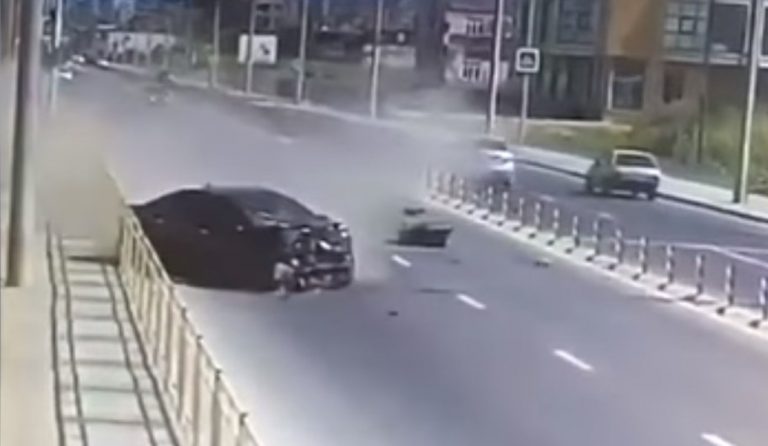 Ρωσία: Τραγωδία στην άσφαλτο – Νύφη “έχασε” πατέρα, μητέρα και αδελφή (vid)