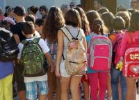 Σχολικές τσάντες: Τι πρέπει να προσέξουν οι γονείς για την υγεία των παιδιών τους