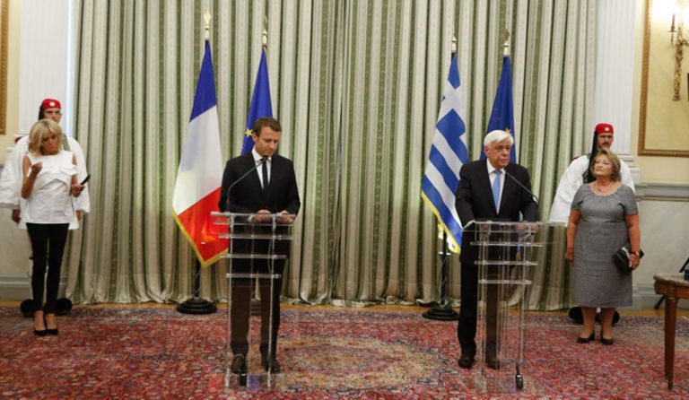 Επίσκεψη Μακρόν: Στην Αθήνα ο Γάλλος πρόεδρος