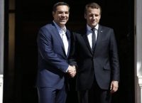 Επίσκεψη Εμανουέλ Μακρόν: Στον Τσίπρα αυτή την ώρα