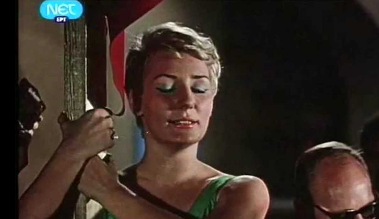 Μπέμπα Μπλανς: Με μπουζούκι και κιθάρα το τελευταίο αντίο