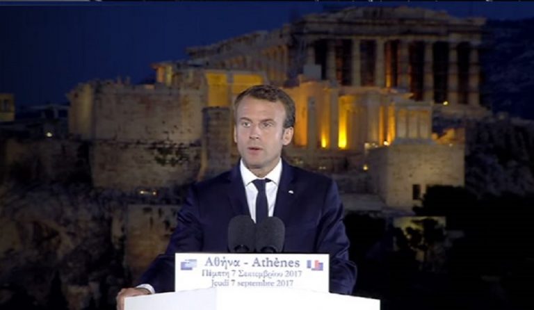 Ο Εμανουέλ Μακρόν μίλησε ελληνικά στην Πνύκα: Εδώ οι Αθηναίοι επινόησαν την Δημοκρατία