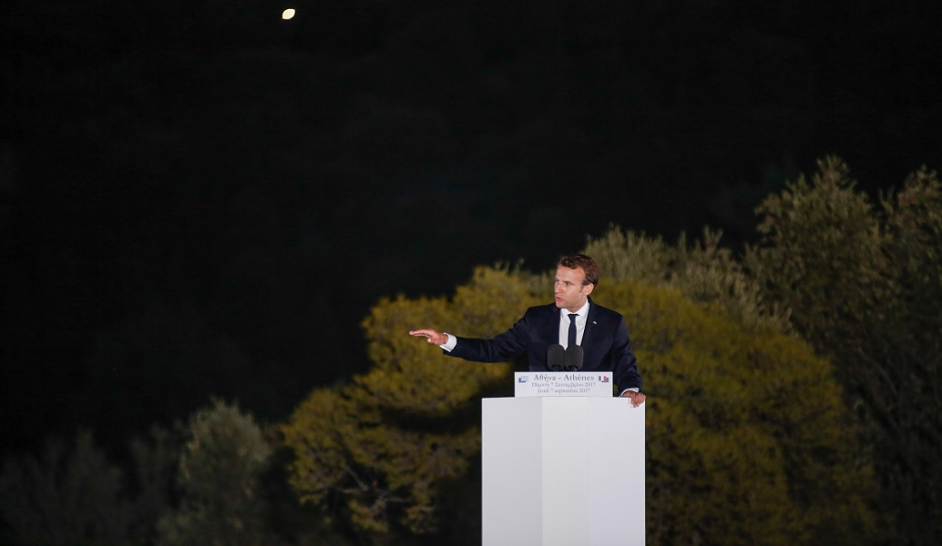 Εμανουέλ Μακρόν από την Πνύκα: Αυτή η Ευρώπη πρέπει να αλλάξει