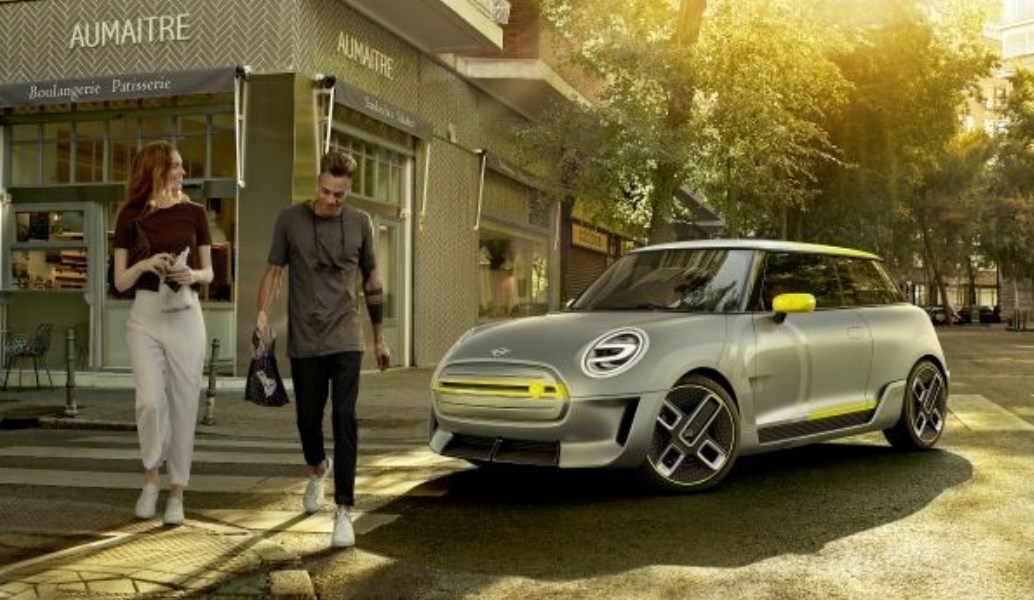Mini Cooper: Γιατί πρωταγωνιστεί στη Φρανκφούρτη;