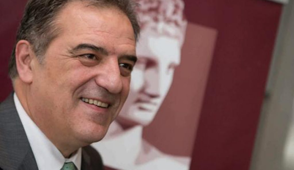 Κωνσταντίνος Γάτσιος: Ο πρωθυπουργός συλλαβίζει νέες λέξεις