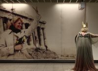 “Το λυκόφως των χρεών” – Όπερα σε παράφραση