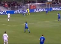 Φανταστική ντρίπλα αλά Ζινεντίν Ζιντάν από τον γιο του που είναι τερματοφύλακας