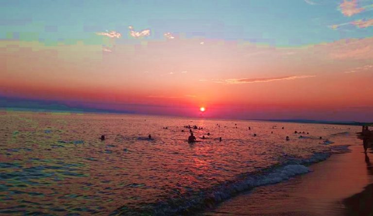 Κουρούτα – Survival Secrets: Αυτή είναι η “Μύκονος της Πελοποννήσου”