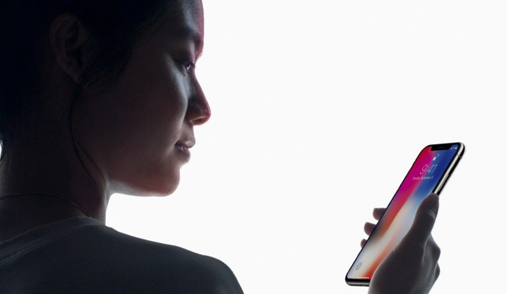 iPhone X: Το Face ID μπορεί να φανεί πολύ χρήσιμο στην αστυνομία