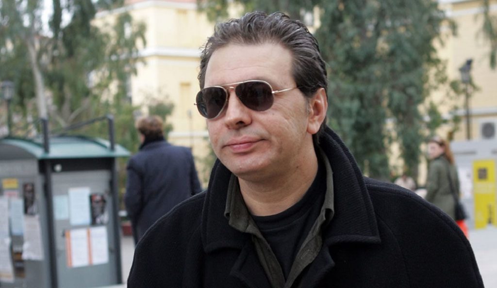 Στέφανος Χίος: Συνελήφθη για το χθεσινό δημοσίευμα της εφημερίδας «Μακελειό»