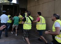 Μεταλλωρύχοι: Εισέβαλαν στο Υπουργείο Περιβάλλοντος
