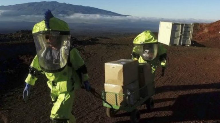 NASA: Έζησαν τη… ζωή στον Άρη κι επιστρέφουν στην κανονική ζωή
