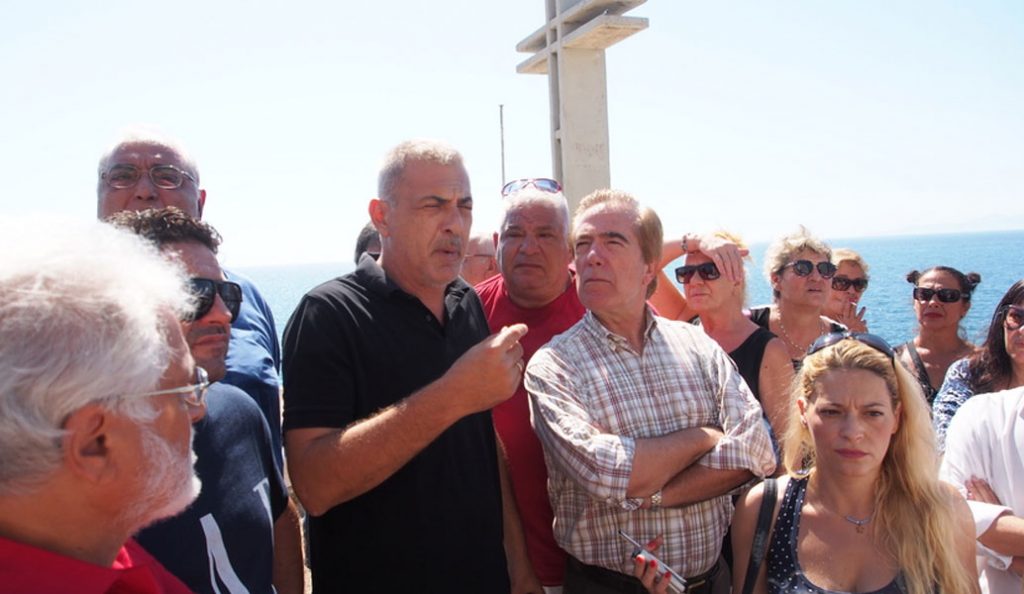 Πετρελαιοκηλίδα στον Σαρωνικό: Συγκέντρωση διαμαρτυρίας κατοίκων της Πειραϊκής για τη ρύπανση