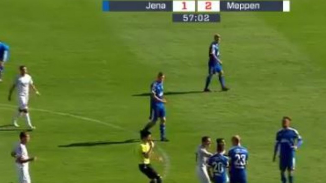 Αυτό είναι το unfair play του… αιώνα! (vid)