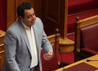 Τα “μαζεύει” και ο Σαντορινιός για την πετρελαιοκηλίδα: “Κάνουμε και λάθη”