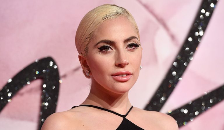 Lady Gaga: Ακυρώνει όλες τις εμφανίσεις της για λόγους υγείας – Η ανάρτηση στο Facebook (pic)