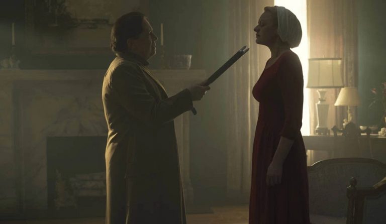 “The Handmaid’s Tale”: Κέρδισε το βραβείο Emmy της καλύτερης δραματικής σειράς