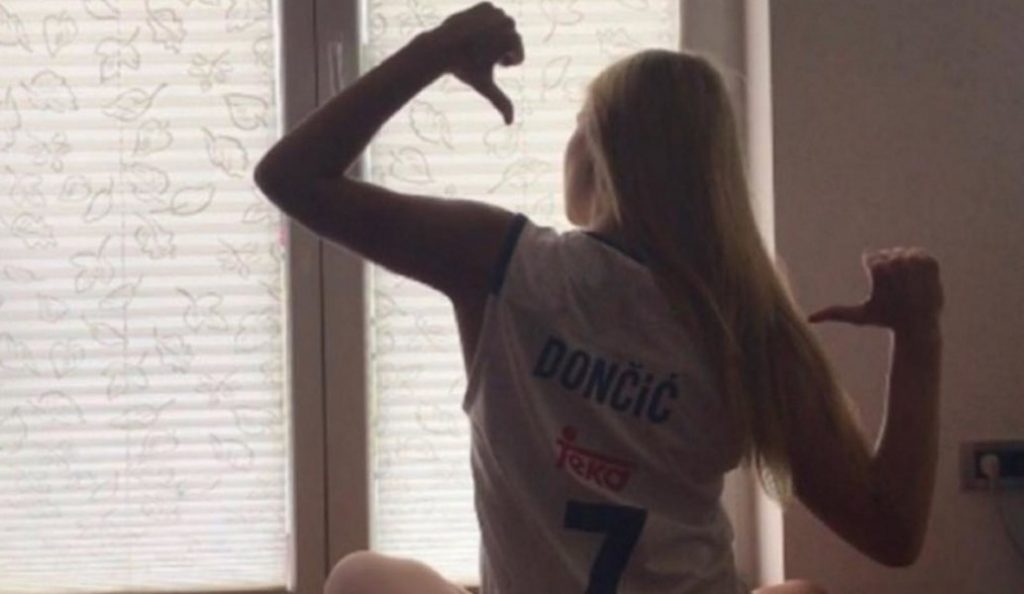 Άννα Μαρία: Η καυτή σύντροφος του Ντόντσιτς!